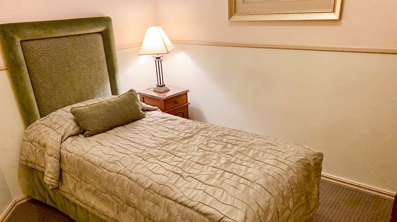 <b>Royal Albert Hotel Room</b>. Images powered by <a href="https://iceportal.shijigroup.com/" title="IcePortal" target="_blank">IcePortal</a>.
