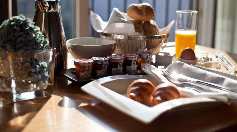 <b>Relexa Hotel Stuttgarter Hof Restaurant</b>. Images powered by <a href="https://iceportal.shijigroup.com/" title="IcePortal" target="_blank">IcePortal</a>.