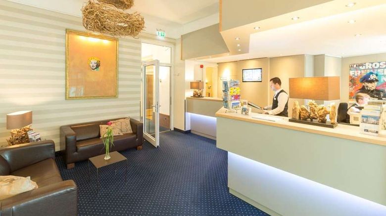 <b>Relexa Hotel Bellevue Hamburg Lobby</b>. Images powered by <a href="https://iceportal.shijigroup.com/" title="IcePortal" target="_blank">IcePortal</a>.