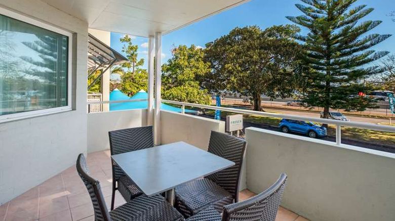 <b>Broadwater Resort Apartments Room</b>. Images powered by <a href="https://iceportal.shijigroup.com/" title="IcePortal" target="_blank">IcePortal</a>.