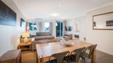 Broadwater Resort Apartments Room