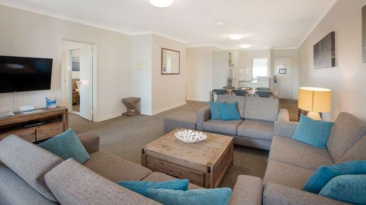 Broadwater Resort Apartments Room