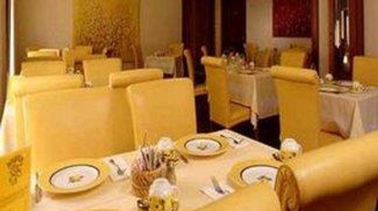 <b>The New Midi Restaurant</b>. Images powered by <a href="https://iceportal.shijigroup.com/" title="IcePortal" target="_blank">IcePortal</a>.