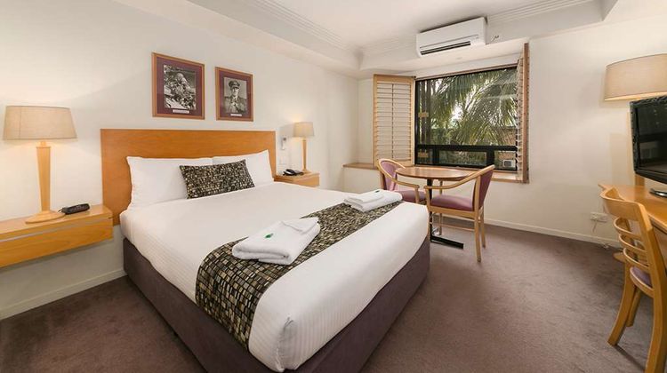 Kingsford Smith Motel Room