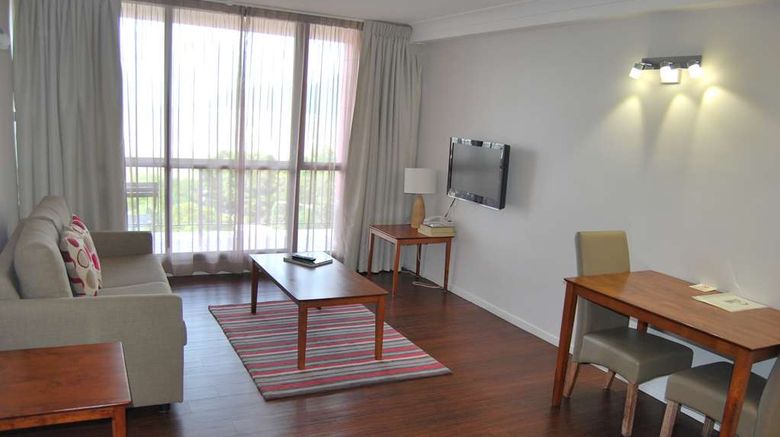 <b>Cairns Plaza Hotel Suite</b>. Images powered by <a href="https://iceportal.shijigroup.com/" title="IcePortal" target="_blank">IcePortal</a>.