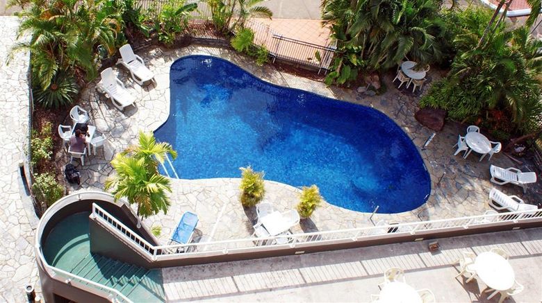 <b>Cairns Plaza Hotel Pool</b>. Images powered by <a href="https://iceportal.shijigroup.com/" title="IcePortal" target="_blank">IcePortal</a>.