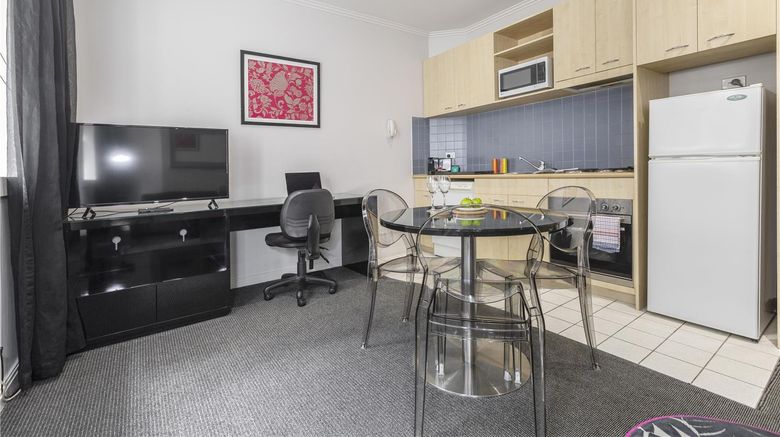 <b>Punthill Flinders Lane Suite</b>. Images powered by <a href="https://iceportal.shijigroup.com/" title="IcePortal" target="_blank">IcePortal</a>.