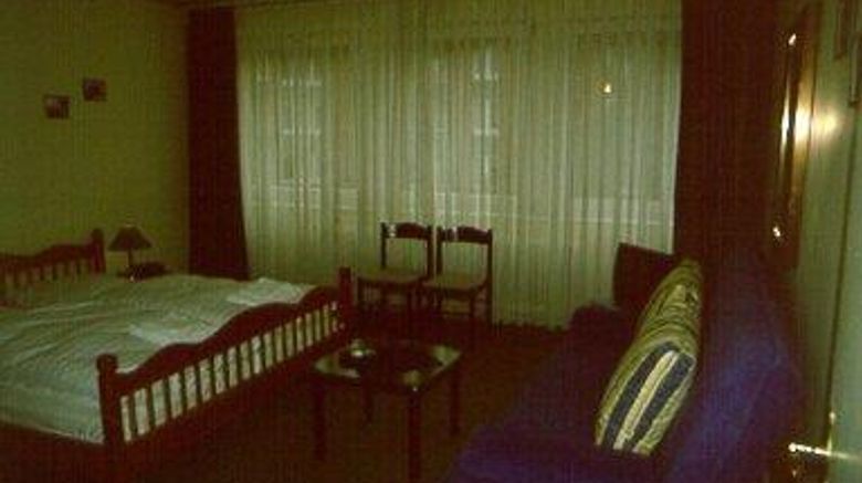 <b>Brennerhof Garten Hotel Room</b>. Images powered by <a href="https://iceportal.shijigroup.com/" title="IcePortal" target="_blank">IcePortal</a>.