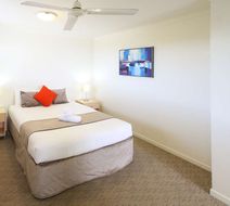 Caloundra Central Apartment Hotel Room