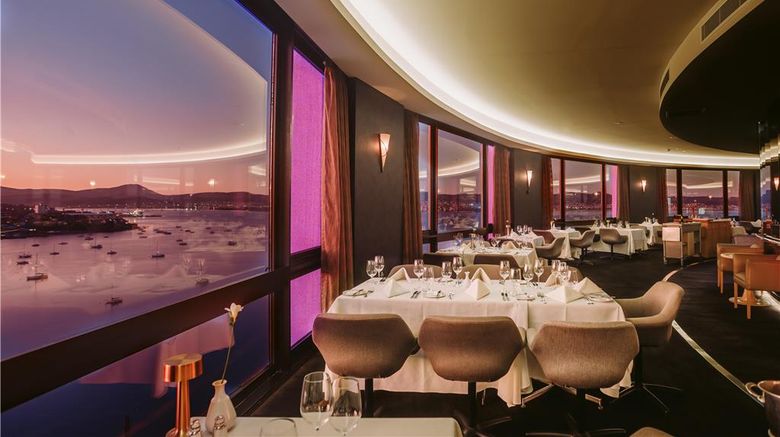 <b>Wrest Point Hotel & Casino Restaurant</b>. Images powered by <a href="https://iceportal.shijigroup.com/" title="IcePortal" target="_blank">IcePortal</a>.