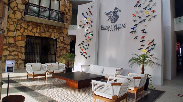 Royal Villas Resort Lobby