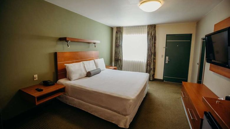 <b>Calafia Hotel Room</b>. Images powered by <a href="https://iceportal.shijigroup.com/" title="IcePortal" target="_blank">IcePortal</a>.