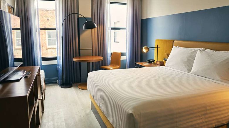 <b>Hotel Julian Room</b>. Images powered by <a href="https://iceportal.shijigroup.com/" title="IcePortal" target="_blank">IcePortal</a>.