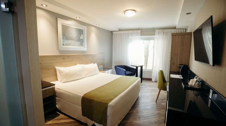 <b>Araiza Inn Room</b>. Images powered by <a href="https://iceportal.shijigroup.com/" title="IcePortal" target="_blank">IcePortal</a>.