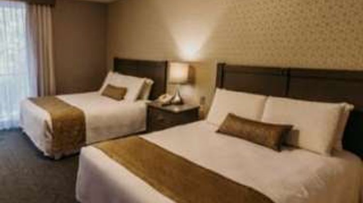Araiza Hotel & Convention Ctr Suite