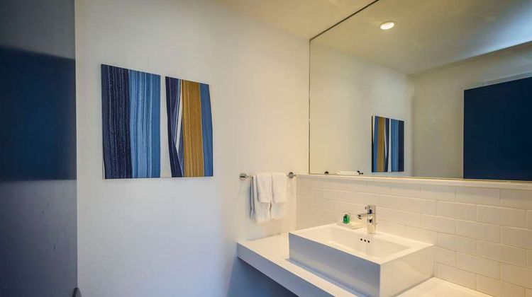 Beck's Motor Lodge Room
