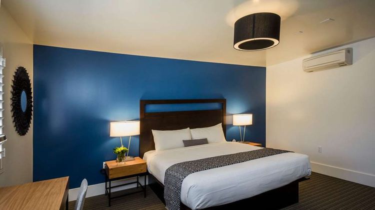 Beck's Motor Lodge Room