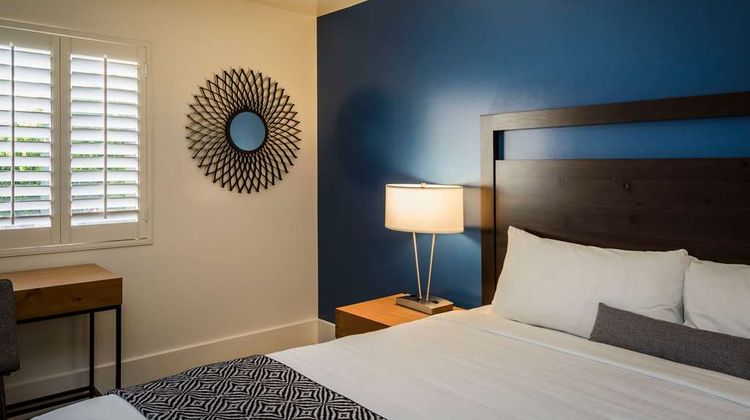 Beck's Motor Lodge Room