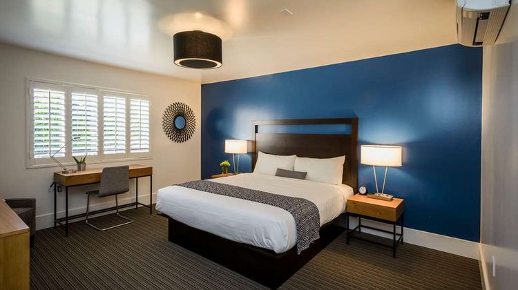 Beck's Motor Lodge Room