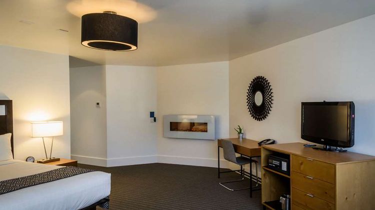 Beck's Motor Lodge Room