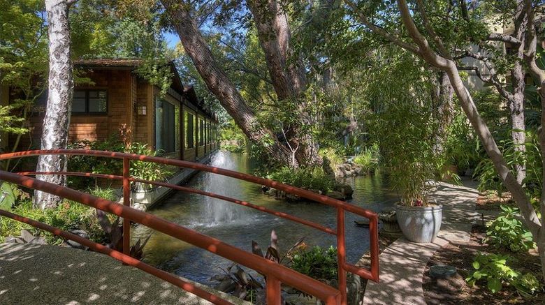 <b>Dinah's Garden Hotel Palo Alto Exterior</b>. Images powered by <a href="https://iceportal.shijigroup.com/" title="IcePortal" target="_blank">IcePortal</a>.