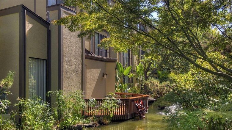 <b>Dinah's Garden Hotel Palo Alto Exterior</b>. Images powered by <a href="https://iceportal.shijigroup.com/" title="IcePortal" target="_blank">IcePortal</a>.