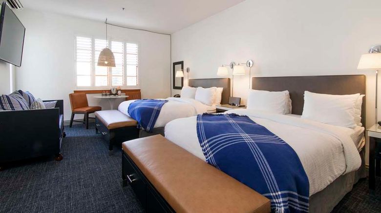 <b>Waters Edge Hotel Room</b>. Images powered by <a href="https://iceportal.shijigroup.com/" title="IcePortal" target="_blank">IcePortal</a>.