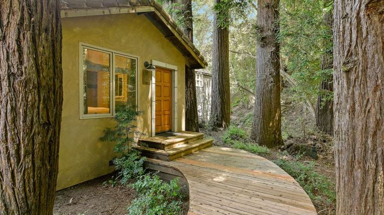 <b>Mill Valley Inn Suite</b>. Images powered by <a href="https://iceportal.shijigroup.com/" title="IcePortal" target="_blank">IcePortal</a>.