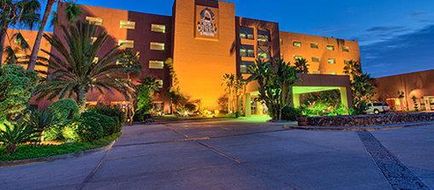Hotel Coral & Marina Exterior