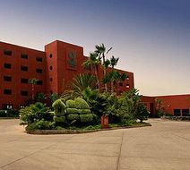 Hotel Coral & Marina Exterior