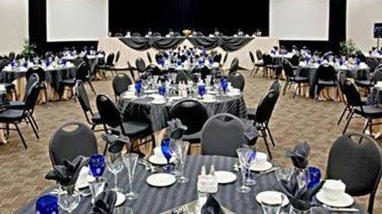 <b>University Plaza Waterfront Hotel Restaurant</b>. Images powered by <a href="https://iceportal.shijigroup.com/" title="IcePortal" target="_blank">IcePortal</a>.