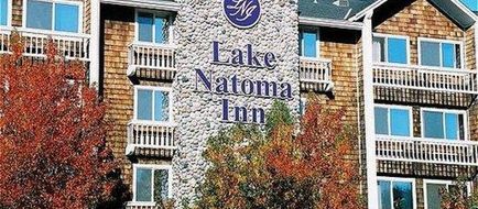 Lake Natoma Inn Exterior