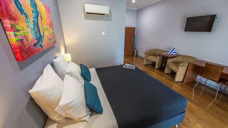 <b>Kununurra Country Club Resort Room</b>. Images powered by <a href="https://iceportal.shijigroup.com/" title="IcePortal" target="_blank">IcePortal</a>.