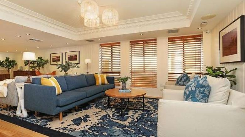 <b>Coogee Bay Hotel Suite</b>. Images powered by <a href="https://iceportal.shijigroup.com/" title="IcePortal" target="_blank">IcePortal</a>.
