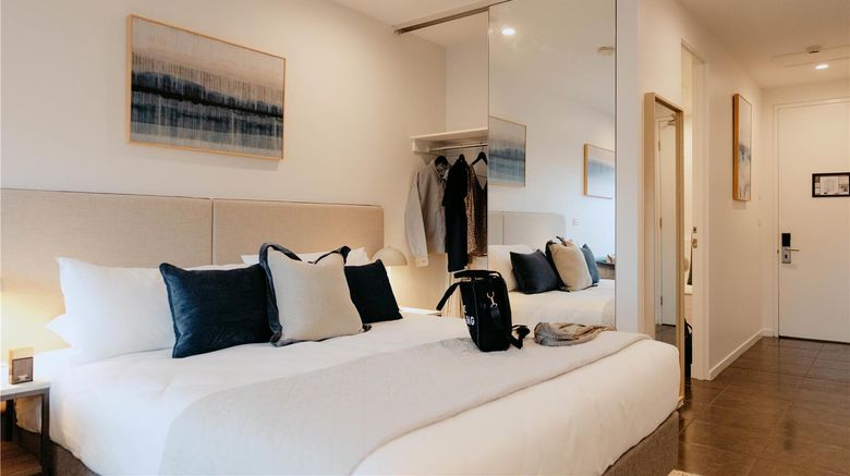 <b>Punthill Williamstown Suite</b>. Images powered by <a href="https://iceportal.shijigroup.com/" title="IcePortal" target="_blank">IcePortal</a>.
