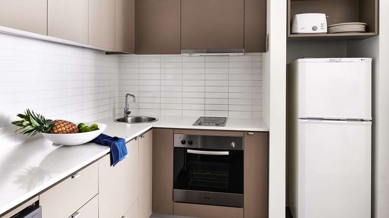 <b>Punthill Knox Suite</b>. Images powered by <a href="https://iceportal.shijigroup.com/" title="IcePortal" target="_blank">IcePortal</a>.