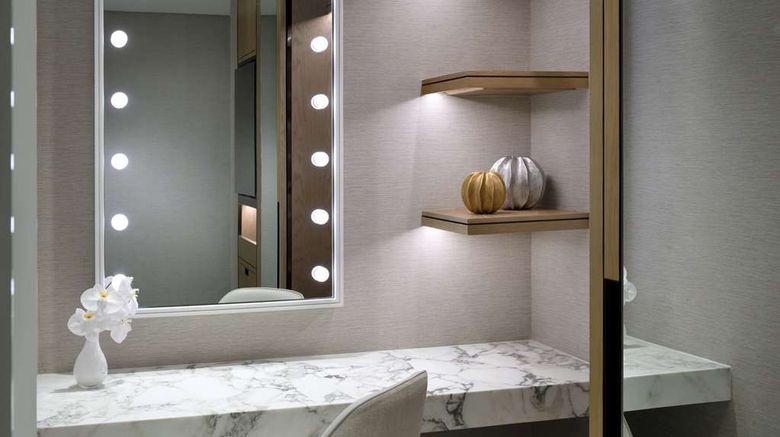 <b>The Address Downtown Dubai Room</b>. Images powered by <a href="https://iceportal.shijigroup.com/" title="IcePortal" target="_blank">IcePortal</a>.