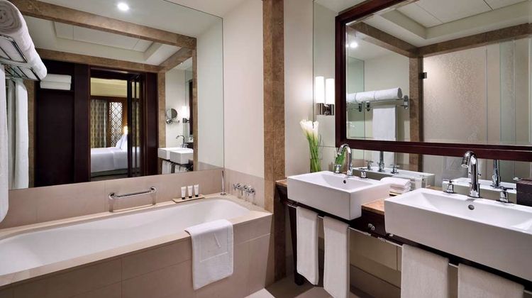 The Palace Downtown Dubai Room
