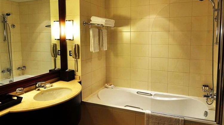 Arabian Ranches Golf Club Room