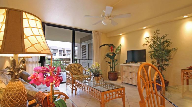 <b>Castle Kamaole Sands Room</b>. Images powered by <a href="https://iceportal.shijigroup.com/" title="IcePortal" target="_blank">IcePortal</a>.