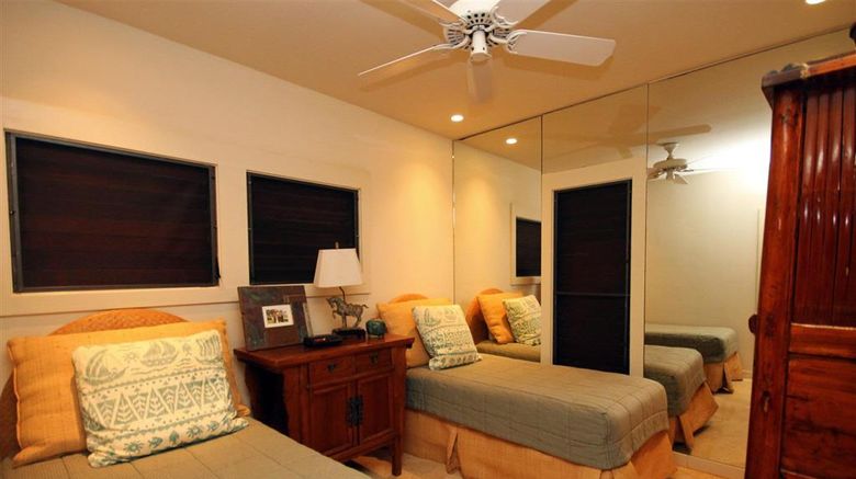 <b>Kiahuna Plantation & The Beach Bungalows Room</b>. Images powered by <a href="https://iceportal.shijigroup.com/" title="IcePortal" target="_blank">IcePortal</a>.