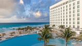 <b>Le Blanc Spa Resort Cancun Pool</b>. Images powered by <a href="https://iceportal.shijigroup.com/" title="IcePortal" target="_blank">IcePortal</a>.