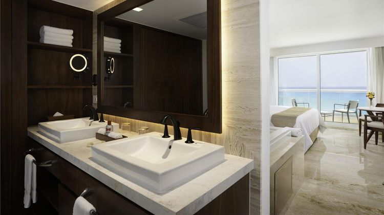 Club Regina Cancun Room