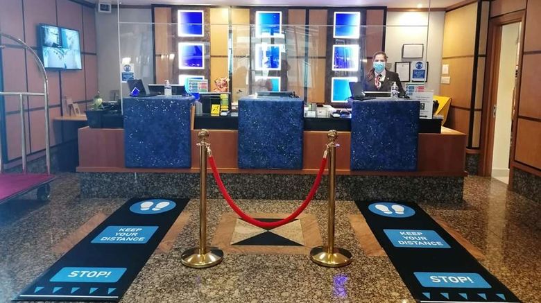 <b>Grange Clarendon Hotel Lobby</b>. Images powered by <a href="https://iceportal.shijigroup.com/" title="IcePortal" target="_blank">IcePortal</a>.