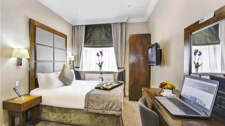 Gem Langham Court Hotel Room