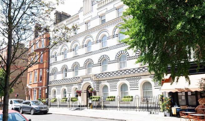 Gem Langham Court Hotel Exterior