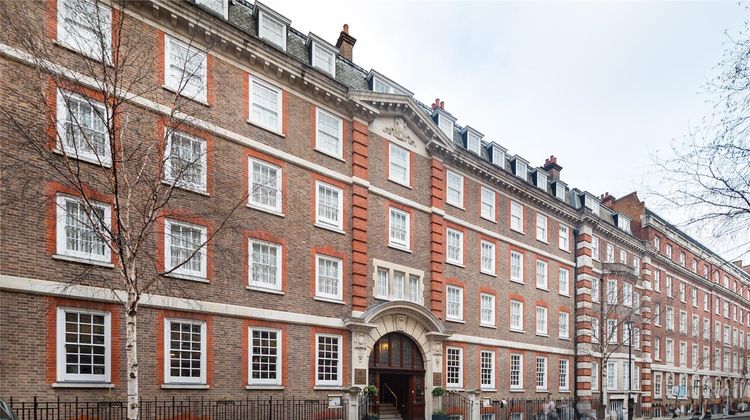 Gem Fitzrovia Hotel Exterior