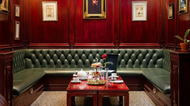 Gem Fitzrovia Hotel Lobby