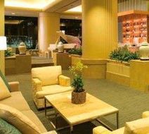 Luxury Suites International at Ala Moana Lobby