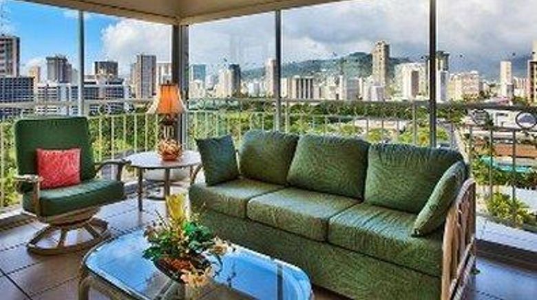 <b>Castle Waikiki Shore Room</b>. Images powered by <a href="https://iceportal.shijigroup.com/" title="IcePortal" target="_blank">IcePortal</a>.